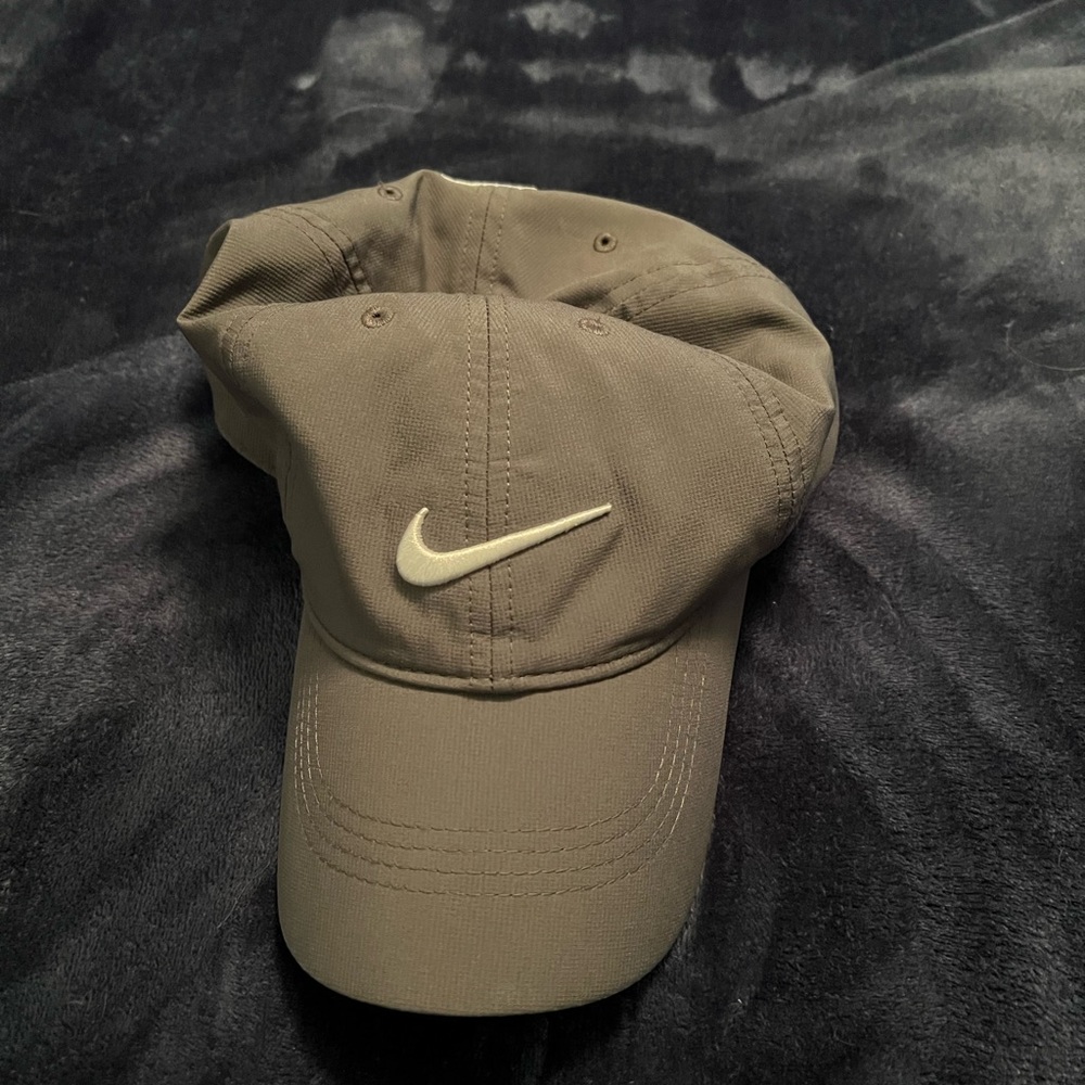 Nike dry fit baseball hat-4 available ponytail hole
